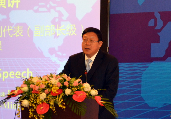 商务部国际贸易谈判副代表崇泉在上海出席第八